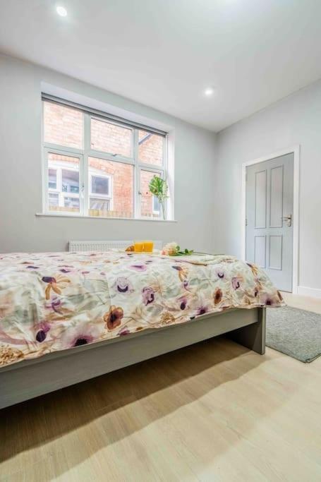 شقة Beautiful Flat With Free Parking برمنغهام المظهر الخارجي الصورة
